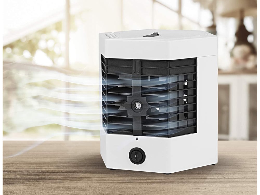https://www.lebensmittel-sonderposten.de/media/image/95/cd/fa/eng_pl_Portable-mini-water-conditioner-humidifier-2in1-3822_3dft.jpg